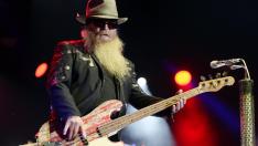 Dusty Hill, durante un concierto de los ZZ Top
