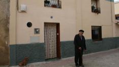 Pascual Fenolle visita su casa en la calle Coroja de Ejea de los Caballeros