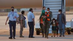 El segundo avión fletado por España para evacuar a españoles y afganos del país asiático ha aterrizado poco después de las ocho y media de la tarde de hoy viernes