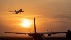 Atardecer en el aeropuerto de Zaragoza.