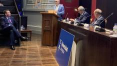 El subdirector general de Planificación Ferroviaria, Jorge Ballesteros, durante su intervención en la jornada sobre los corredores ibéricos en el Paraninfo de la Universidad.