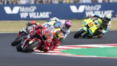 El italiano Francesco 'Pecco' Bagnaia (Ducati Desmosedici GO22) lidera la carrera de Moto GP del Gran Premio de Misano