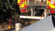 Imagen del accidente por choque frontal en la A-140, en Tamarite.