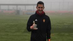 Edu Navarro, con los guantes durante un entrenamiento.