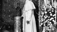El papa Juan Pablo II, en la basílica del Pilar, en 1984