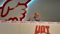 El secretario general de UGT Aragón, Daniel Alastuey, hoy en el centro Arsenio Jimeno de Zaragoza.