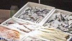 Puesto de pescado de Samuel Franco en el mercado de la calle Andrés Vicente (Delicias)