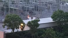 Imagen de un pequeño incendio en el interior de la subestación de Doctor Artero de Huesca.