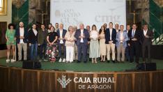Los galardonados en los Premios con Mucho Gusto, junto a los representantes de las empresas patrocinadoras y el consejero Joaquín Olona