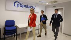 Luisa Fernanda Rudi, Pedro Navarro y Ramón Celma, este miércoles en la sede del Partido Popular en Zaragoza.