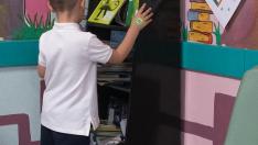 Rincón de lectura en la sala de espera de Pediatría del centro de salud de Sagasta.
