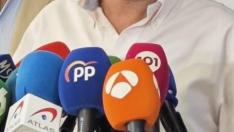 El coordinador general del PP y diputado en el Congreso, Elías Bendodo, este viernes en rueda de prensa en Marbella.
