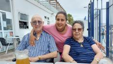 Félix Giménez 'El Maño', junto a su mujer, Fátima, y su hija Lubna