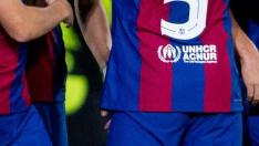 Ferran Torres celebra su gol con sus compañeros en el partido del FC Barcelona contra el Shakhtar Donetsk