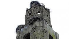 El obispado de Huesca decidirá si restaura o derriba la torre de la iglesia de Tramaced