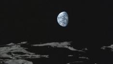 La Tierra, vista desde la Luna, en una imagen de la nave japonesa Kaguya