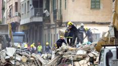 Rescatan los cadáveres de siete fallecidos en el derrumbe de un bloque de viviendas en Palma de Mallorca