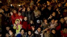 Miles de niños dan la bienvenida a los Reyes