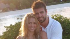 Shakira publica una foto con Piqué en su Twitter