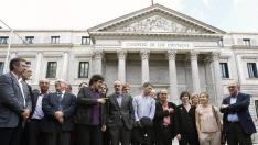 Bildu pide a PSOE y PP que entiendan que su presencia «beneficia a todos»