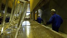 Galvanización en caliente de una pieza de acero por inmersión en zinc