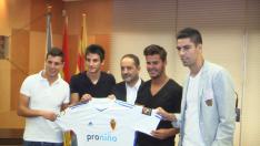 Abraham Minero, Juan Carlos Pérez, el presidente del club, Agapito Iglesias, David Mateos y Eduardo Oriol, durante la presentación.