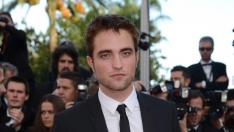 Kristen Stewart y Robert Pattinson protagonizan la alfombra roja
