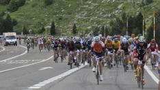 Más de 11.000 ciclistas pedalean con la Quebrantahuesos y la Treparriscos