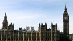 El Big Ben, junto al parlamento británico