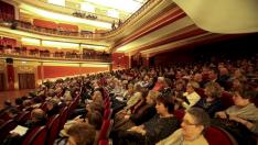 Público del Teatro Olimpia de Huesca.