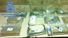 Detenida en Barajas una zaragozana con 12 kilos de cocaína en la maleta de uno de sus hijos