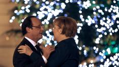 Hollande y Merkel renuevan su compromiso de velar por el futuro de Europa