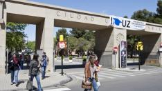El 52% de los jóvenes españoles vivió con sus padres mientras cursaban sus estudios universitarios.