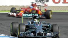 Hamilton reta a Rosberg