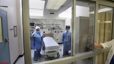 España informa a la UE de que hay 5 contactos de la sanitaria con alto riesgo de contagio