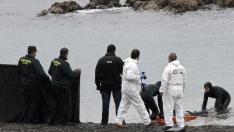 Recogida de cuerpos en la playa de El Tarajal de Ceuta