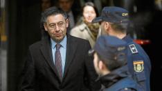 Josep Maria Bartomeu abandona la Audiencia Nacional tras declarar por el caso Neymar.