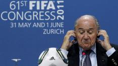 Blatter: &quot;Estas malas conductas no tienen cabida en el fútbol&quot;