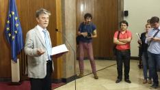 El alcalde de Zaragoza, Pedro Santisteve, este lunes en el Ayuntamiento
