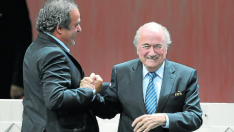 Blatter, reelegido en medio del escándalo