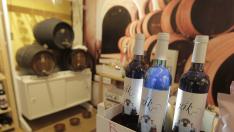 LA SEDUCCIÓN ARTÍSTICA DEL VINO AZUL