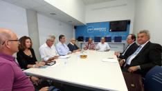 Miembros del movimiento ciudadano, conjuntamente con su Consejo Asesor, se han reunidohan mantenido este viernes con Posada.