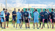 Tevenet está haciendo esta semana entrenamientos y charlas técnicas más largas de lo habitual para intentar cambiar la situación.
