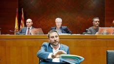 El consejero de Vertebración, José Luis Soro, explicó ayer en las Cortes sus líneas estratégicas.