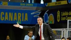 Joaquín Ruiz Lorente, ayer en Las Palmas, durante su último partido como técnico del CAI.