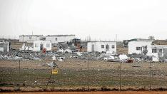 La explosión en cadena del pasado 31 de agosto arrasó la planta de Pirotecnia Zaragozana en Garrapinillos, que ayer ofrecía esta imagen de desolación.