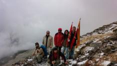 Grupo de odinistas en una de sus ascensiones al Moncayo, el que consideran su monte sagrado.
