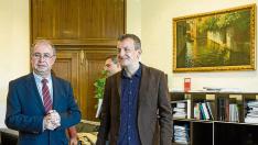 Los responsables de Hacienda de la DGA,Fernando Gimeno, y de Zaragoza, Fernando Rivarés.