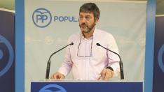 El portavoz del PP en el Ayuntamiento de Huesca, Gerardo Oliván, ofreció ayer una rueda de prensa.