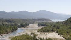 Río Cinca a su paso por Ainsa hacia el embalse de Mediano